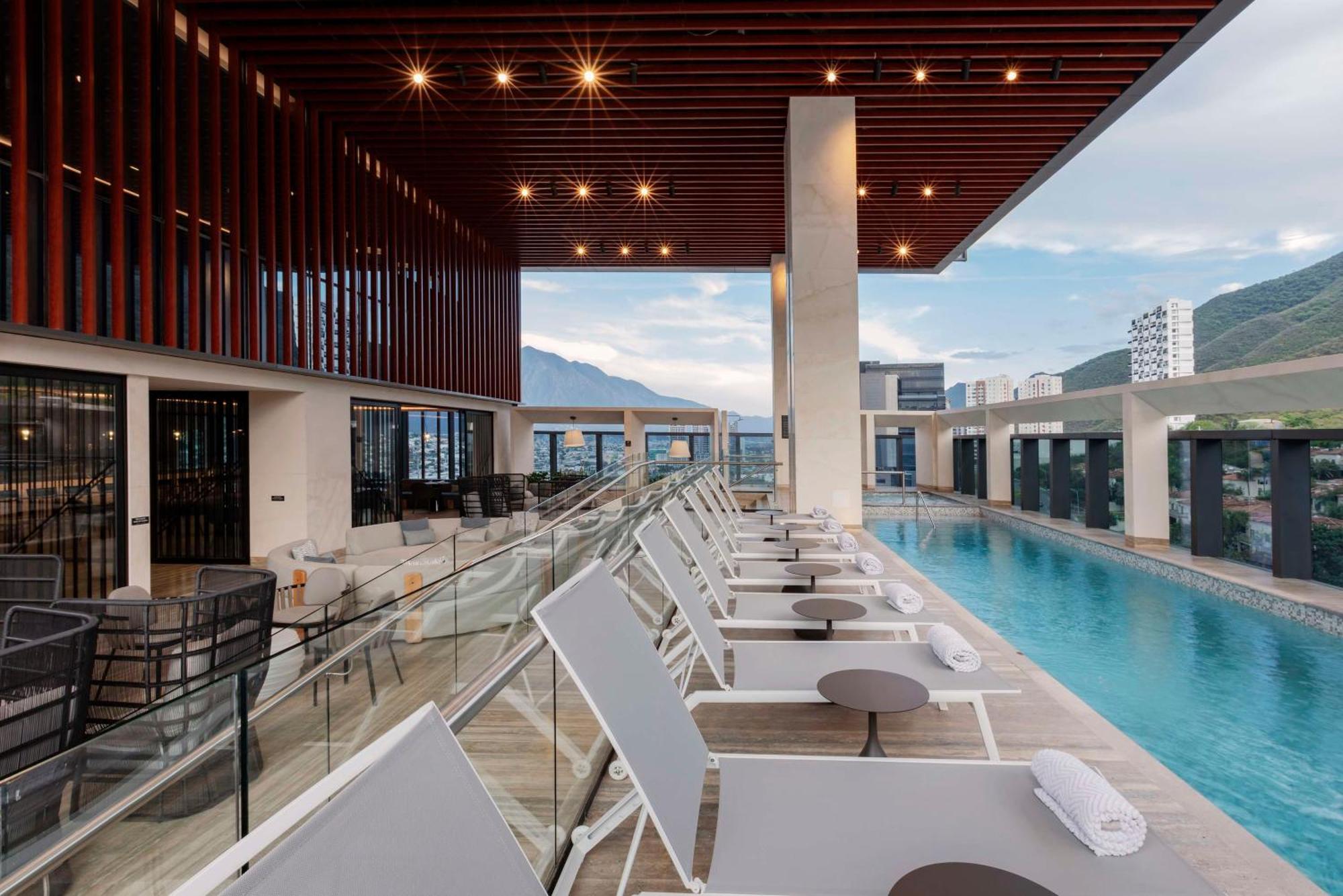 Hilton Monterrey Valle Exterior photo
